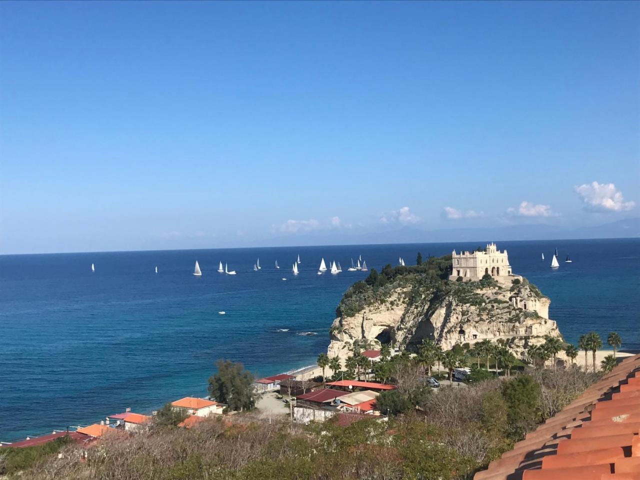 Nereide Acomodação com café da manhã Tropea Exterior foto